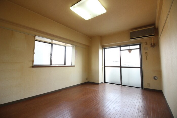 物件内観写真9　(居室)