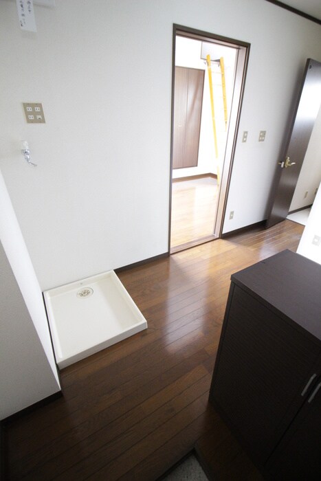 物件内観写真17　(廊下)