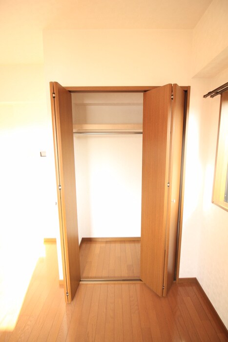 物件内観写真10　(収納)