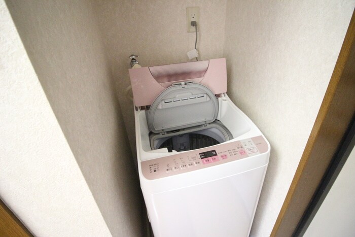 物件内観写真16　(洗濯機置場)