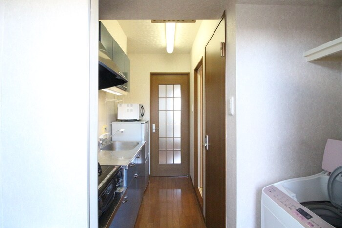 物件内観写真17　(玄関)