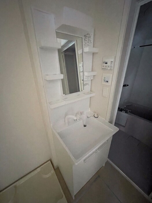 物件内観写真11　(洗面)