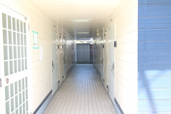 物件外観写真4　(エントランス部分)