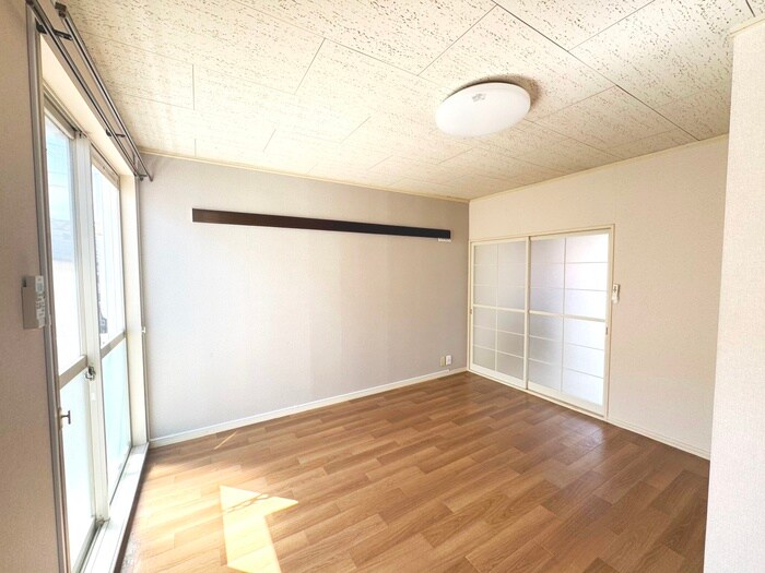 物件内観写真8　(居室)