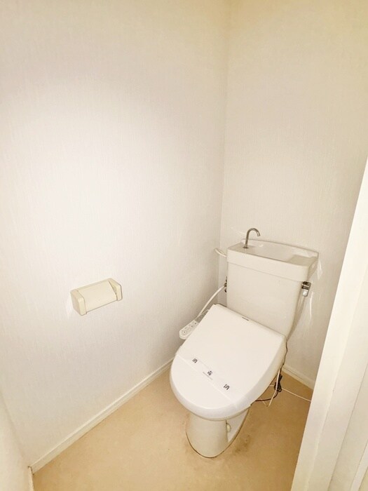 物件内観写真11　(トイレ)