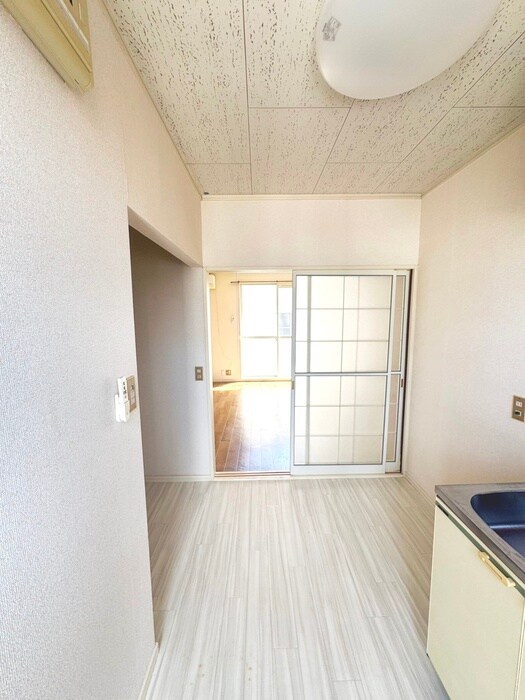 物件内観写真19　(廊下)