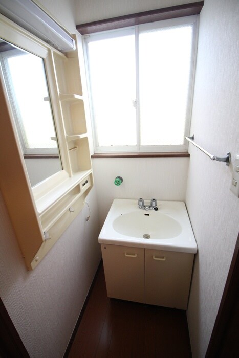 物件内観写真12　(洗面)