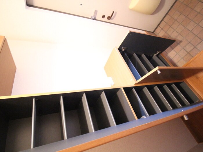 物件内観写真19　(靴箱)