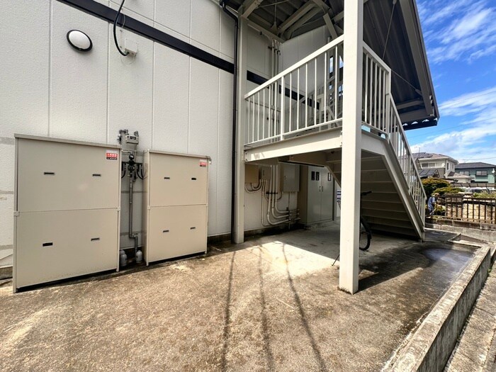 物件外観写真3　(駐輪場)