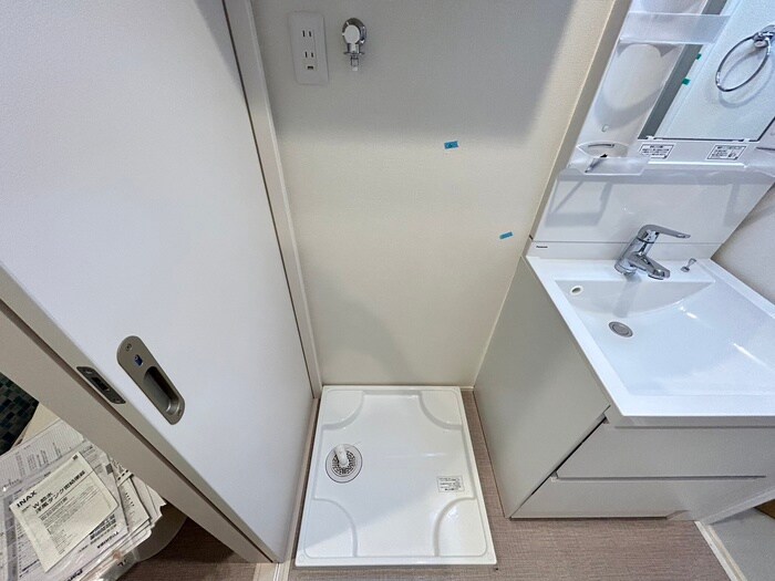 物件内観写真14　(洗濯機置場)