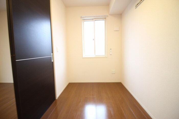 物件内観写真11　(居室)