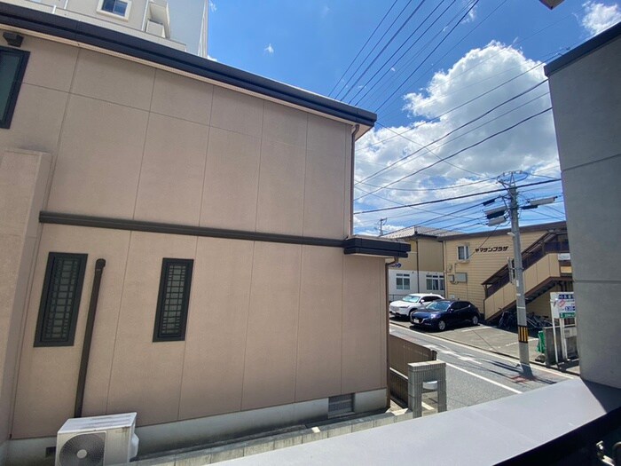 物件内観写真16　(室内からの展望)