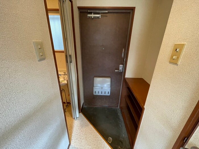 物件内観写真17　(玄関)