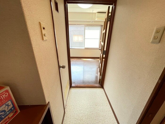 物件内観写真18　(廊下)