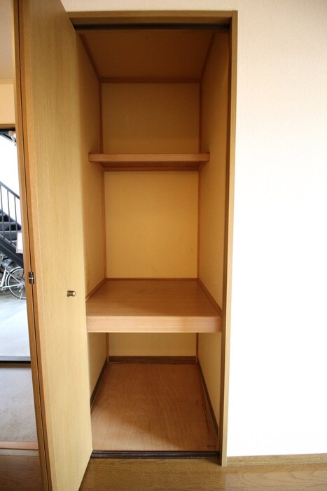 物件内観写真12　(収納)