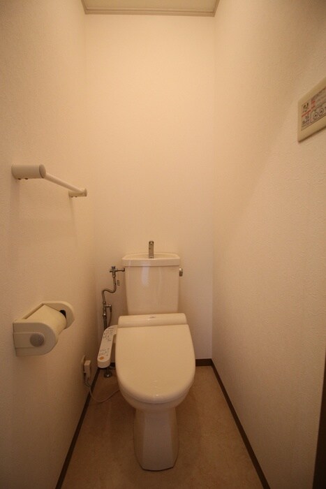 物件内観写真16　(トイレ)