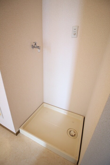 物件内観写真17　(洗濯機置場)