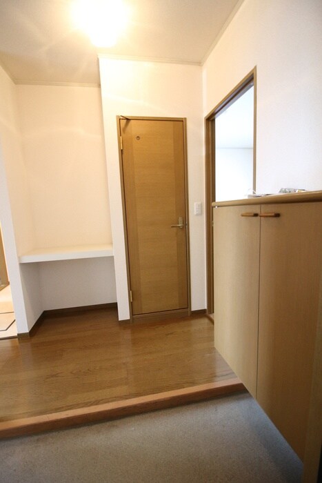 物件内観写真22　(玄関)