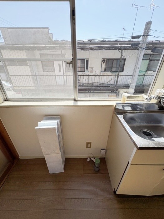 物件内観写真12　(洗濯機置場)