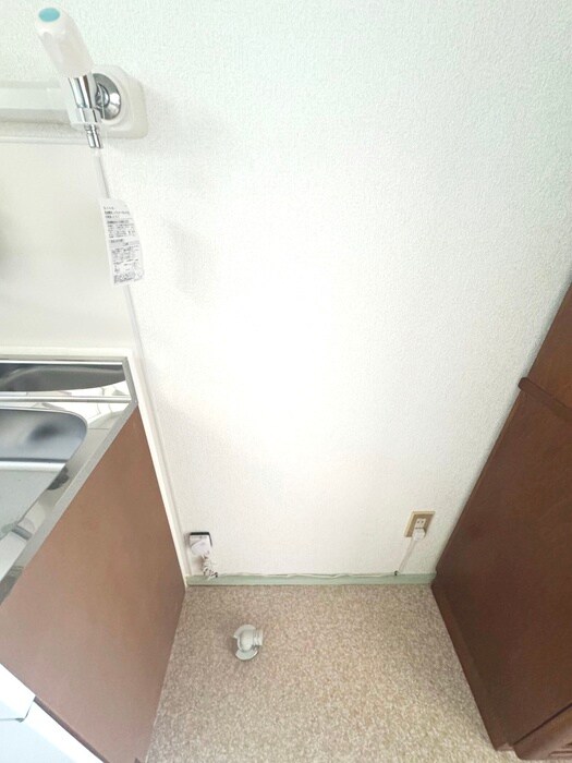 物件内観写真16　(洗濯機置場)