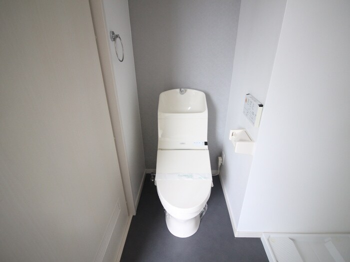 物件内観写真13　(トイレ)