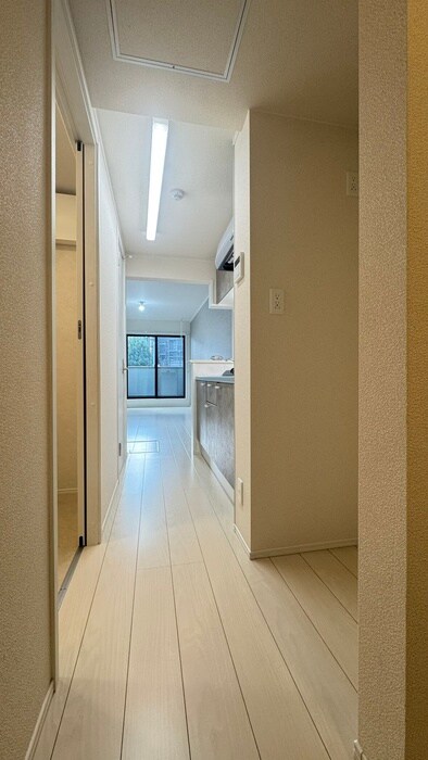 物件内観写真16　(廊下)