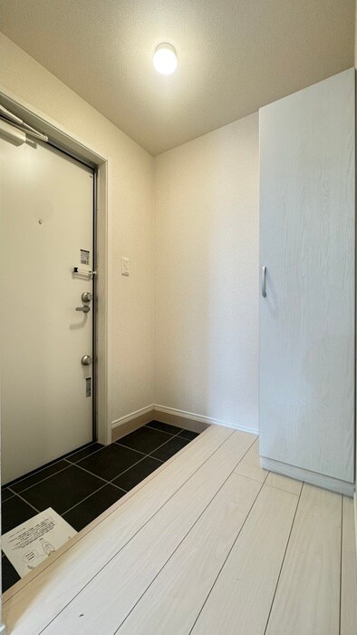 物件内観写真17　(玄関)