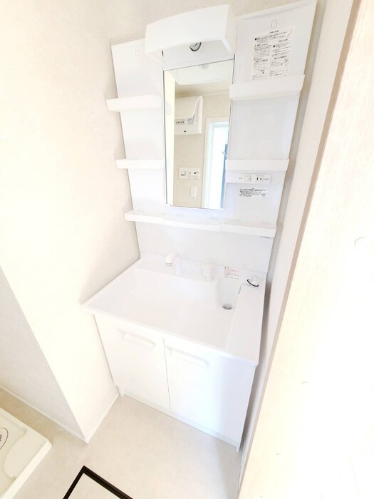 物件内観写真11　(洗面)