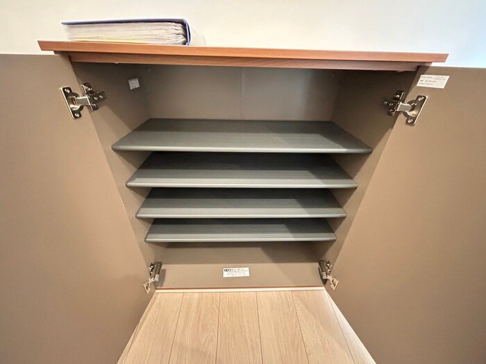 物件内観写真15　(靴箱)