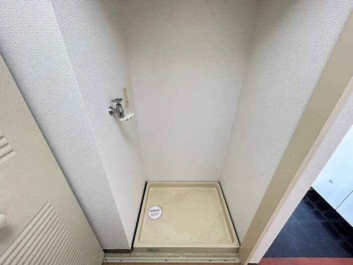 物件内観写真14　(洗濯機置場)
