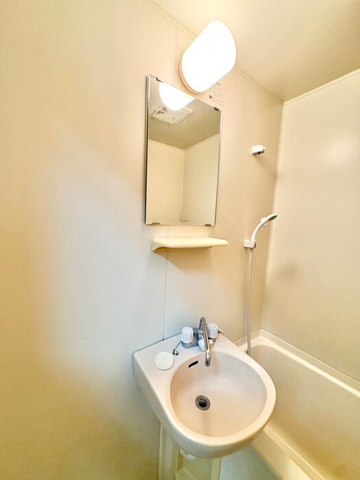 物件内観写真11　(洗面)