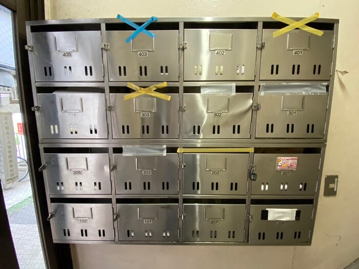 物件外観写真4　(エントランス部分)