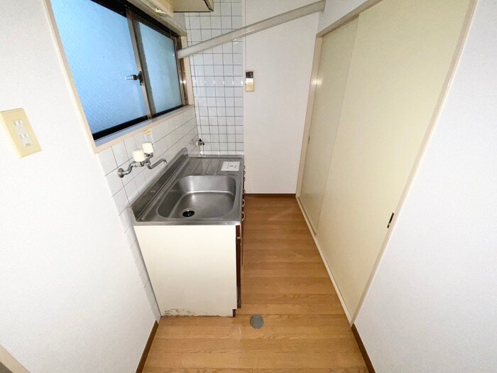 物件内観写真17　(廊下)