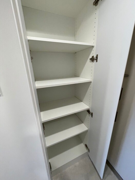 物件内観写真18　(収納)