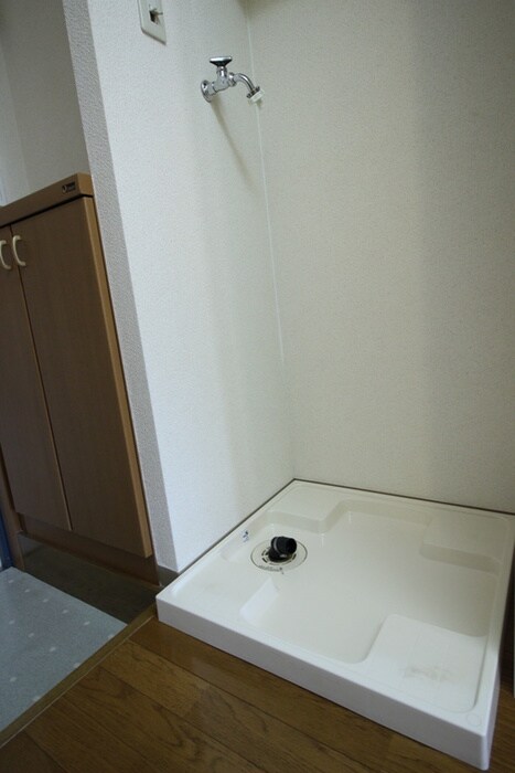 物件内観写真19　(洗濯機置場)