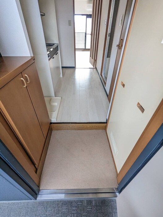 物件内観写真19　(玄関)