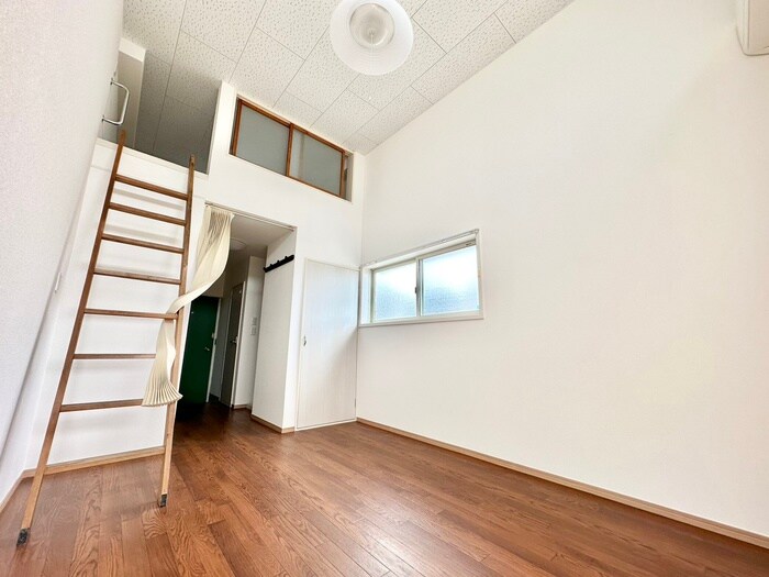 物件内観写真9　(居室)