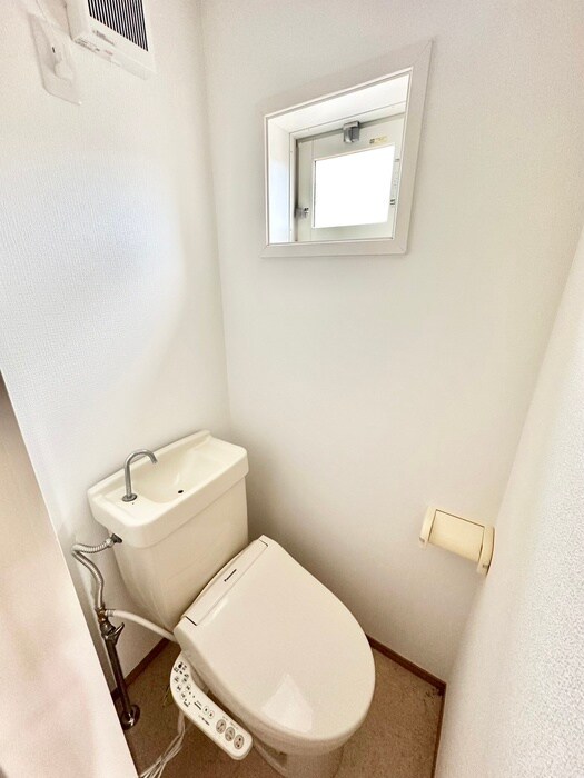 物件内観写真14　(トイレ)