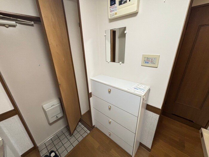 物件内観写真16　(靴箱)