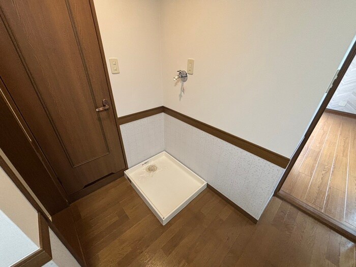 物件内観写真20　(洗濯機置場)