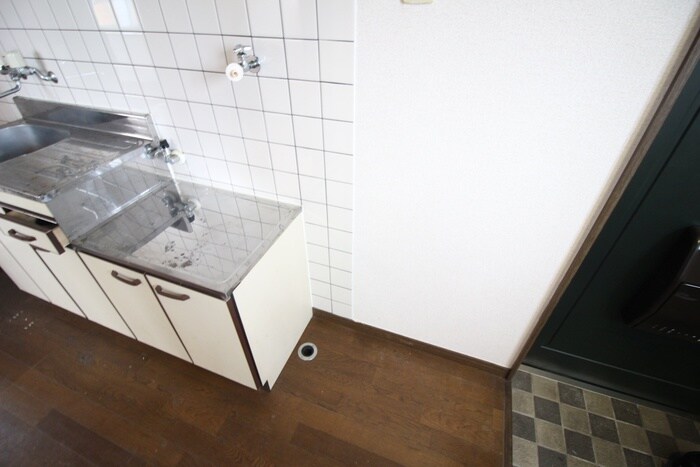 物件内観写真12　(洗濯機置場)