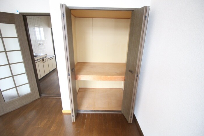 物件内観写真13　(収納)
