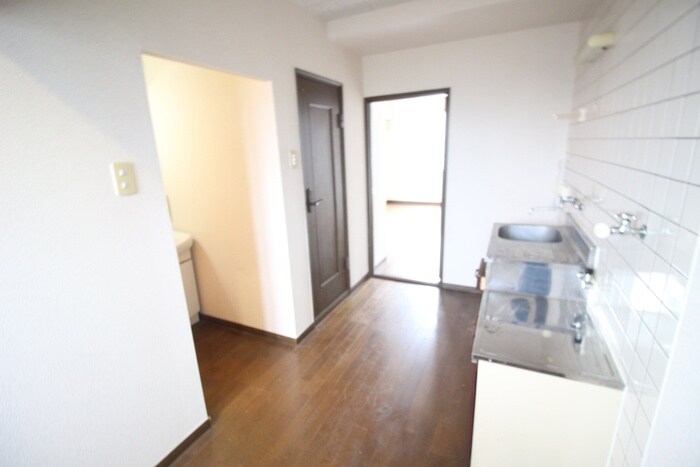 物件内観写真16　(廊下)