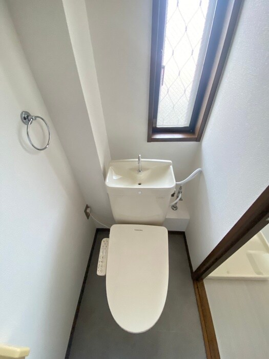 物件内観写真11　(トイレ)