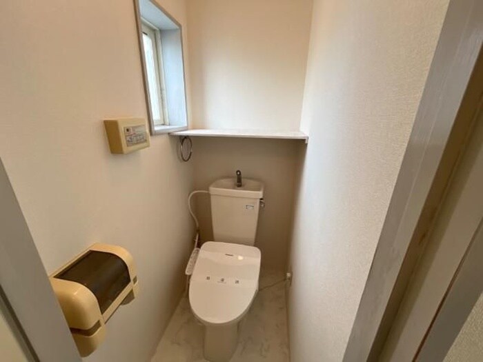 物件内観写真12　(トイレ)