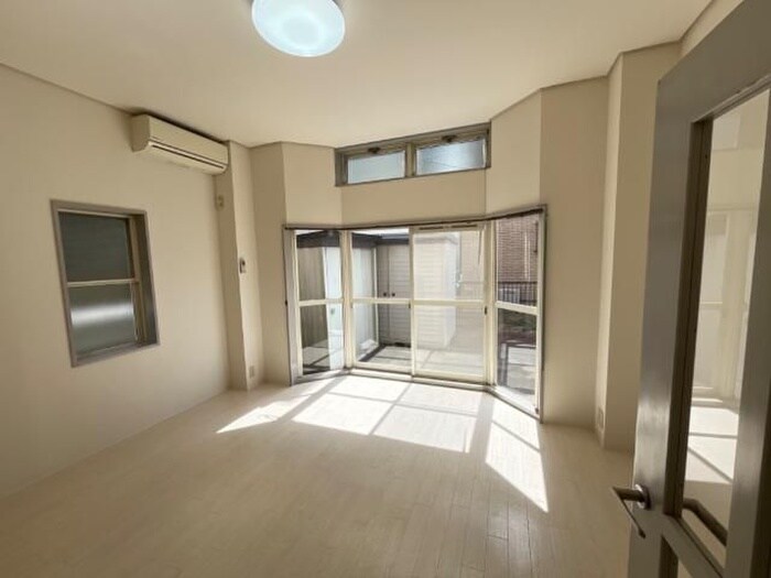 物件内観写真22　(居室)