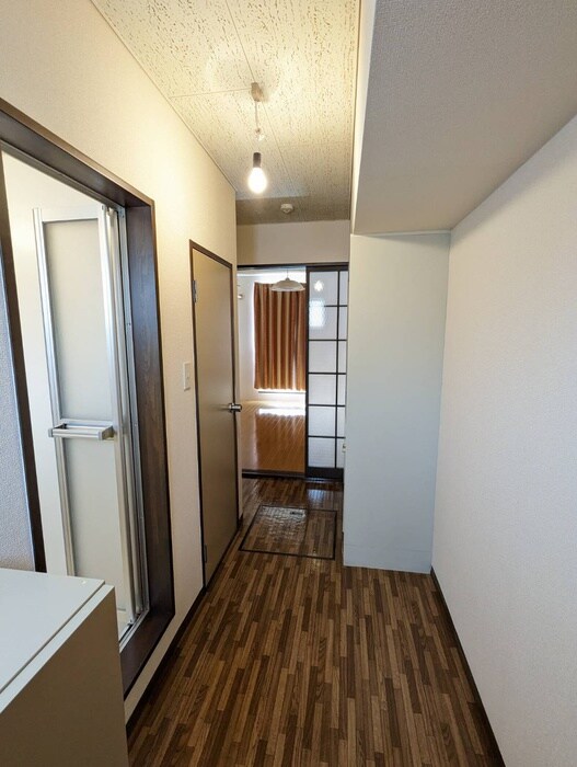 物件内観写真8　(廊下)