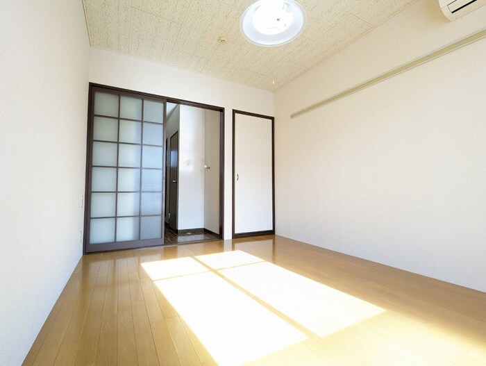 物件内観写真17　(居室)