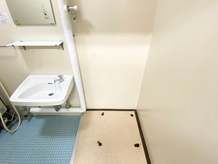 物件内観写真17　(洗濯機置場)