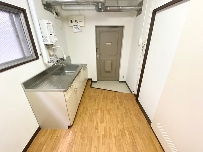 物件内観写真19　(廊下)